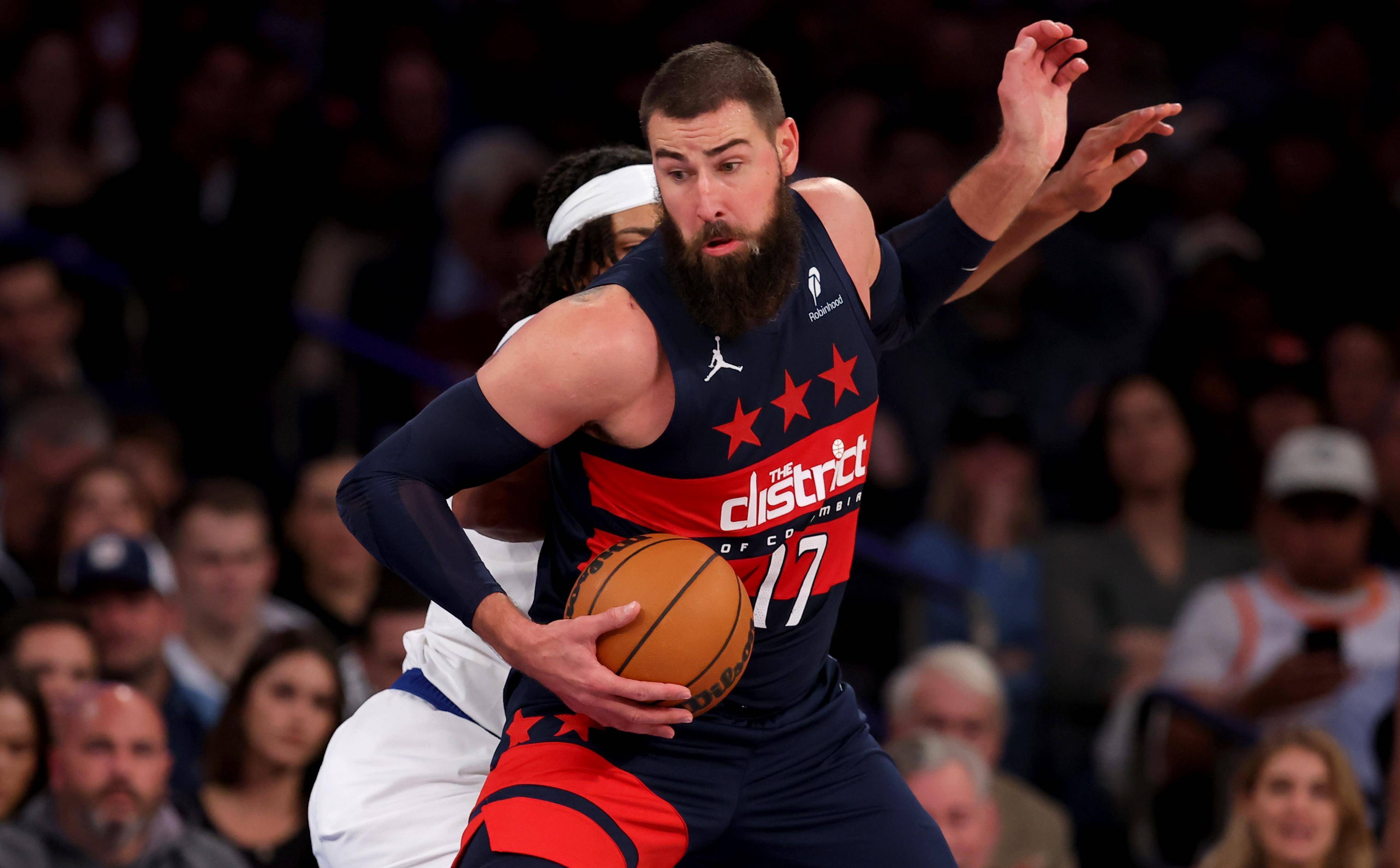 以纪念碑为 以纪念碑为